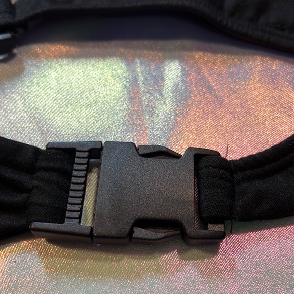 New, Sexy Clasp Bottoms - Picture 3 of 7